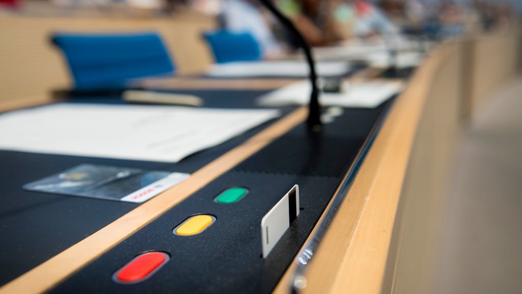 Elezioni cantonali. PLR ancora primo partito, la Lega perde ben quattro seggi