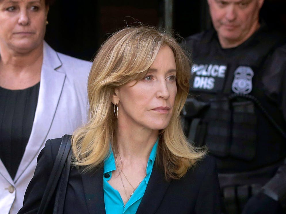 Ihr drohen wegen Bestechung mehrere Jahre Haft: US-Schauspielerin Felicity Huffman («Desperate Housewives»). (Archivbild)