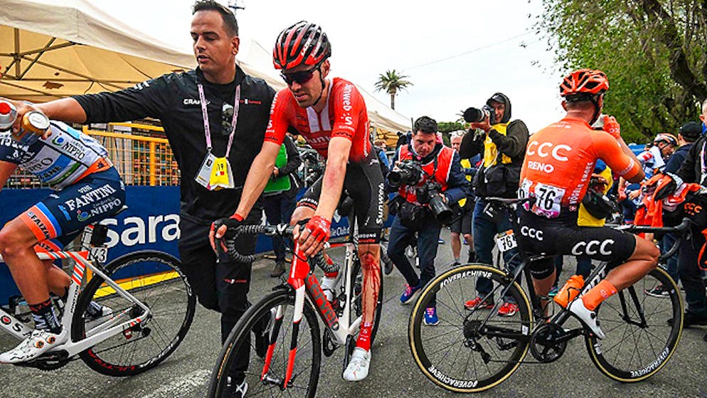 Tom Dumoulin Gibt Den Giro Auf