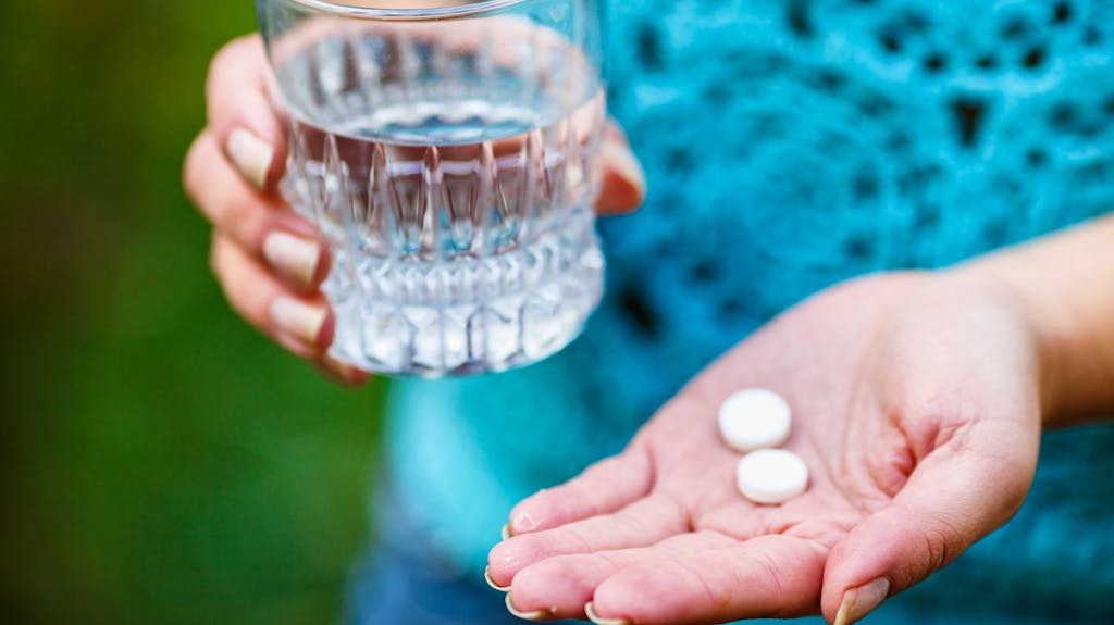 Wer Jeden Tag Aspirin Nimmt Riskiert Eher Eine Hirnblutung