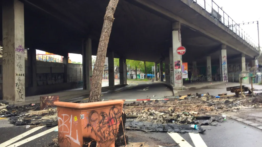 Ausschreitungen. Krawall-Nacht in Bern: Zehn Polizisten verletzt
