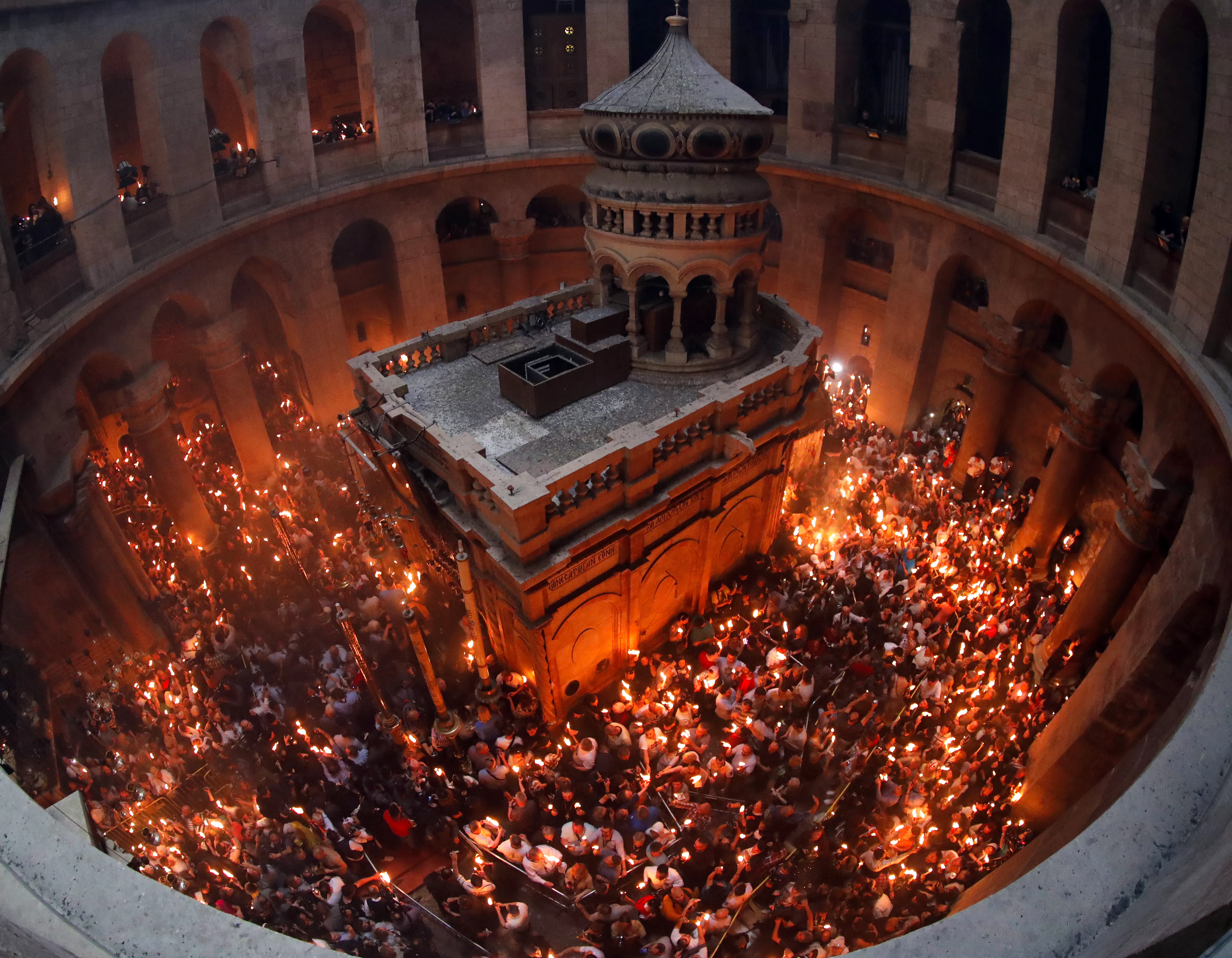 Église Du Saint-sépulcre à L'intérieur | Photo Premium