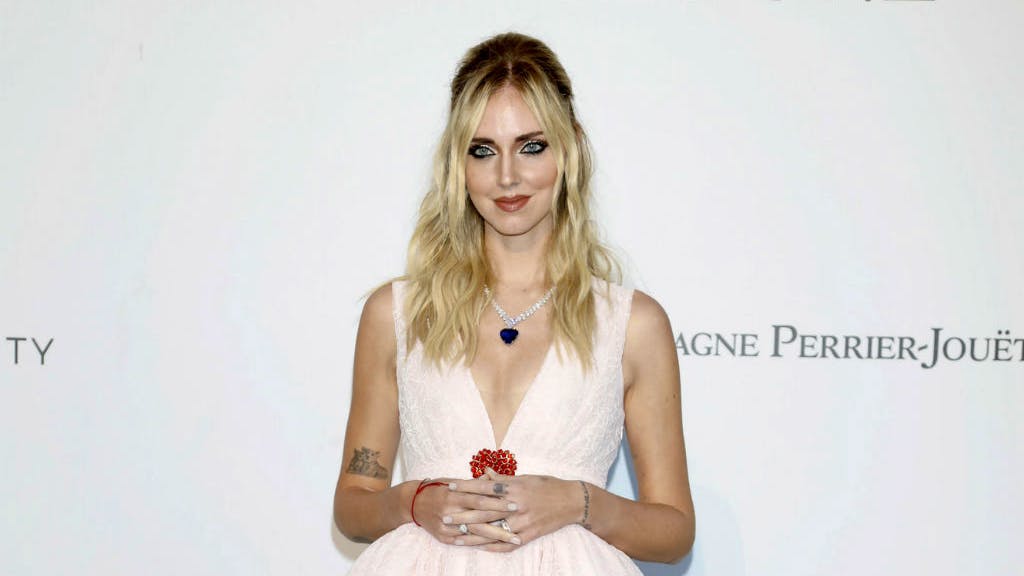 CHIARA FERRAGNI ANNUNCIA L'ARRIVO DEI NUOVI PRODOTTI MAKE UP IN