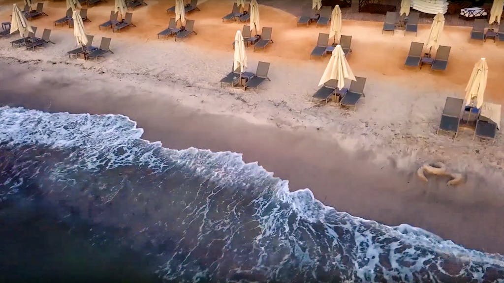 Proteste gegen Neuwahlen. Warum sich Badeorte und türkische Airlines in die Politik einmischen