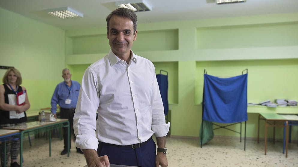 Kyriakos Mitsotakis, leader di Nea Dimokratia (ND)), la formazione di centrodestra che ha già sbaragliato la sinistra di Syriza del premier greco Alexis Tsipras alle Europee e alle amministrative.