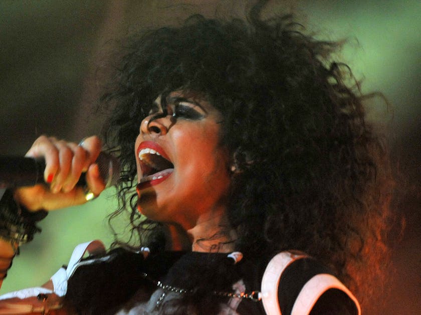 Actu people: Samaha Sam (Shaka Ponk) : victime de racisme, elle répond