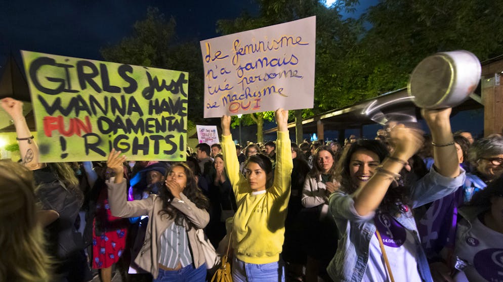 Frauenstreik am 14. Juni 2019. In Lausanne sind es rund 500 Demonstrierende gewesen. 