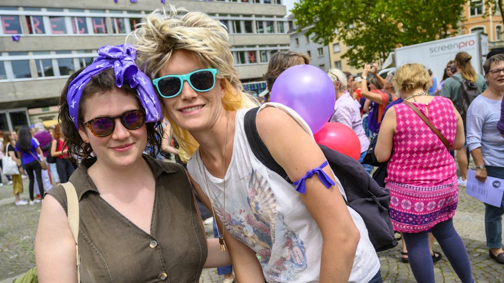Frauenstreik am 14. Juni 2019. Klar, dass der Zürcher Helvetiaplatz zum Treffpunkt streikender Frauen wird.