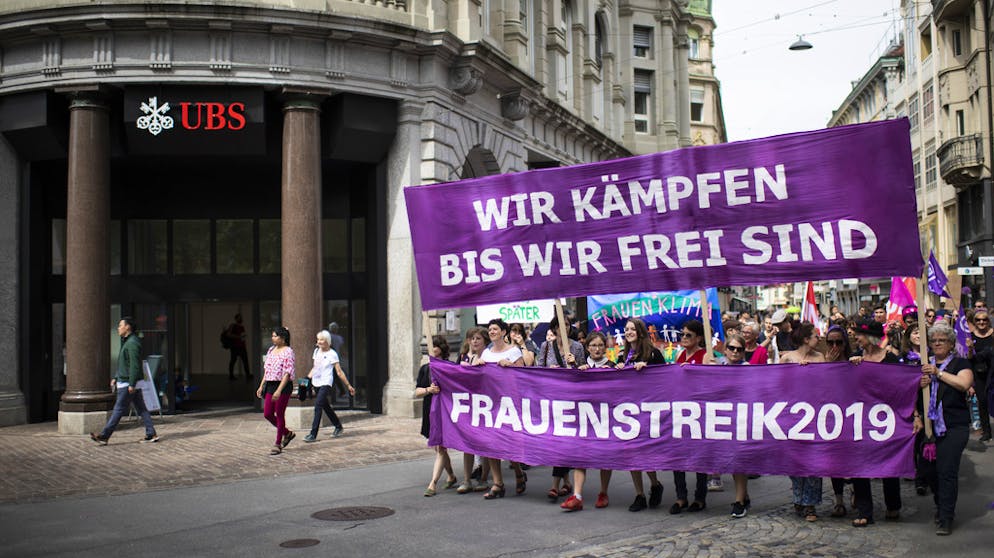 Frauenstreik am 14. Juni 2019. Frauenstreik auch in St. Gallen: Ein lilafarbener Protestzug zieht durch die Stadt. 