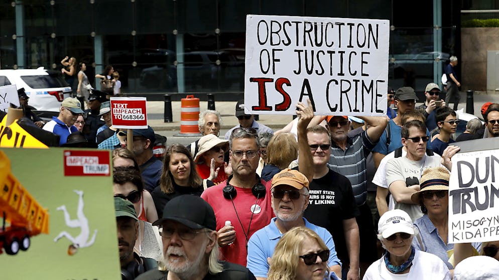Alcuni dei manifestanti a Manhattan.