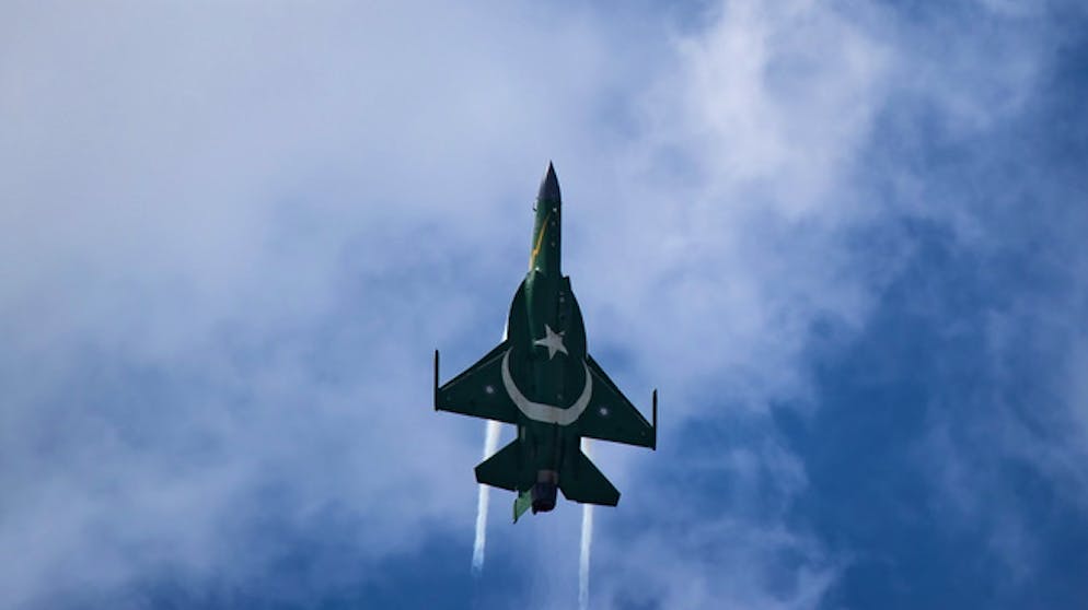 Paris Air Show 2019. Chinesischer Lizenzbau: eine Kamra JF-17 aus Pakistan.