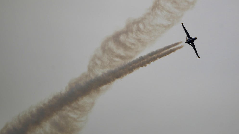 Paris Air Show 2019. Eigentlich werden an der Paris Air Show 2019 ja die Neuheiten der Luftfahrtbranche präsentiert – im Bild sehen wir trotzdem einen «Oldtimer»: eine Fouga Magister, ein alter Strahltrainer aus Frankreich.