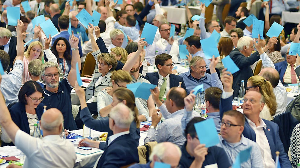 Un'immagine dell'Assemblea del PLR svoltasi oggi a Zurigo.