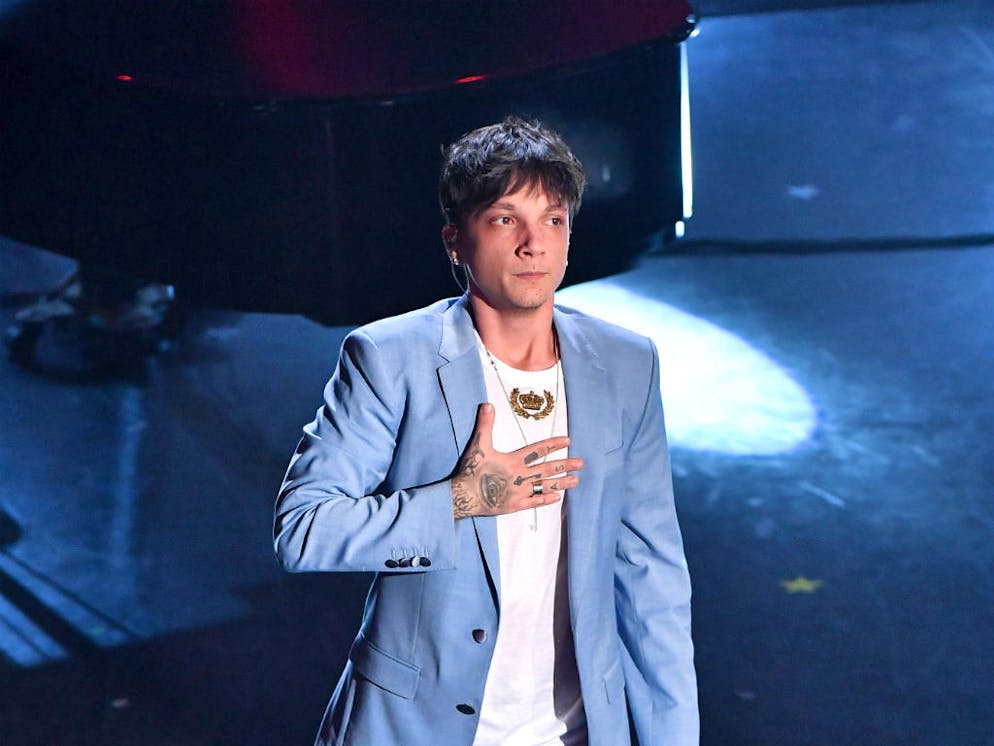 ultimo il cantante torna con l ex fidanzata ultimo il cantante torna con l ex fidanzata