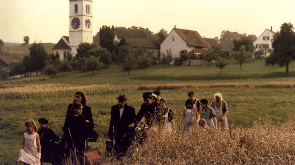 Filmo: Die erste Staffel. «Das Boot ist voll» von Markus Imhoof. Gewann 1981 an der Berlinale den Silbernen Bären.