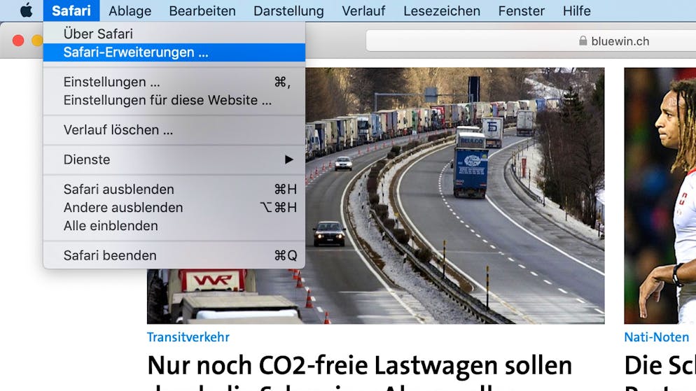 Safari mit Erweiterungen verbessern. Um diese zu installieren, klingt man bei geöffnetem Browser auf das Wort «Safari» und wählt «Safari-Erweiterungen».