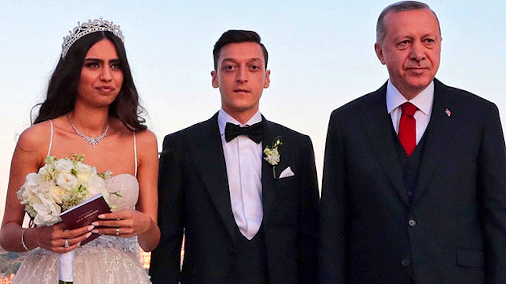 Erdogan als Trauzeuge. Presseschau zur Özil-Hochzeit: «Ein nützlicher Idiot für den Präsidenten»