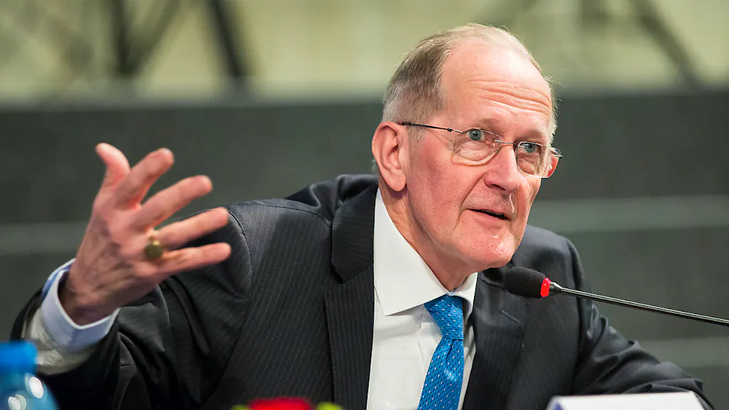 Auf Facebook. Alt-Bundesrat Deiss wegen Pro-EU-Aussagen beschimpft und bedroht