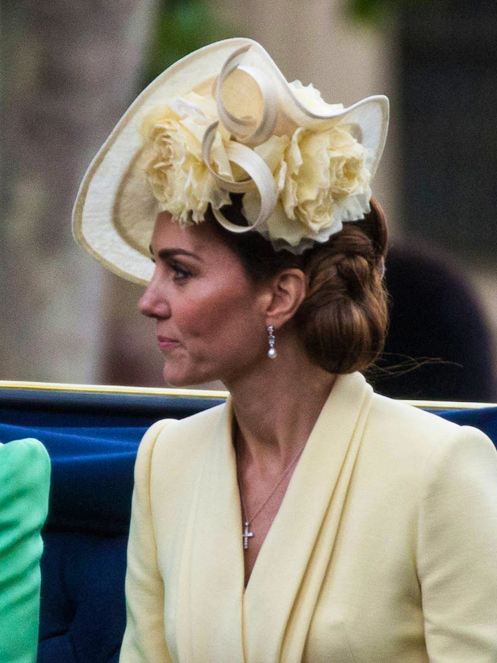 10 looks qui prouvent que Kate Middleton a bien changé. Kate Middleton avait l'habitude de ne pas trop en faire côté décolleté, et c'est pourtant avec un haut plongeant qu'elle a assisté au Trooping of the Colour cette année.