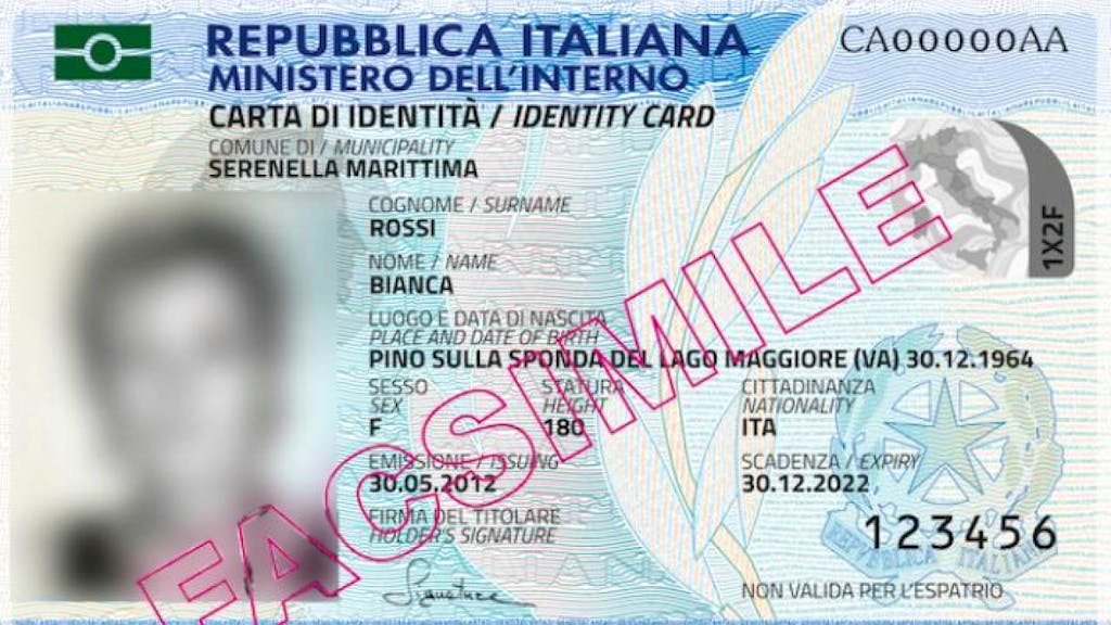 Italiani, arriva carta identità elettronica