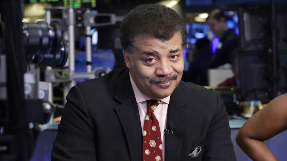 Unnützes Mond-Wissen. Der bekannte Astrophysiker Neil deGrasse Tyson würde sogar in der Zeit zurückreisen, um Pink Floyd davon zu überzeugen, das Album umzubenennen. «Ich habe Jahrzehnte damit zugebracht, diesen Fehler zu beheben», meinte er einmal.