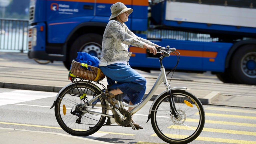 Gesetzeslücke. Wegen Rasern in der 30er-Zone – kommt die Tachopflicht für E-Bikes?