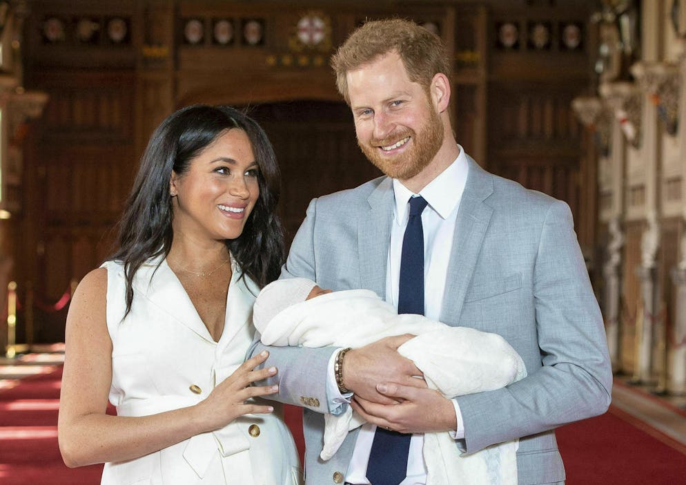 Meghan, Harry et le petit Archie lors de sa présentation officielle à la presse, le 8 mai 2019.