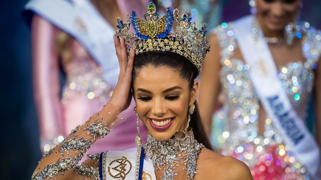 Thalia Olvino. Schöner Schein im Krisenstaat: Miss Venezuela gekrönt