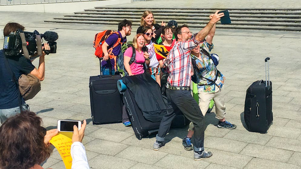 Nik Hartmann «Reisen mitohne Hindernis». Und weil es so schön war, noch ein Selfie fürs Album.