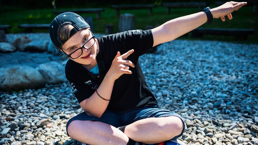 Nik Hartmann «Reisen mitohne Hindernis». Auf der Reise dabei: Mike Häberli, 19, aus Schleinikon ZH