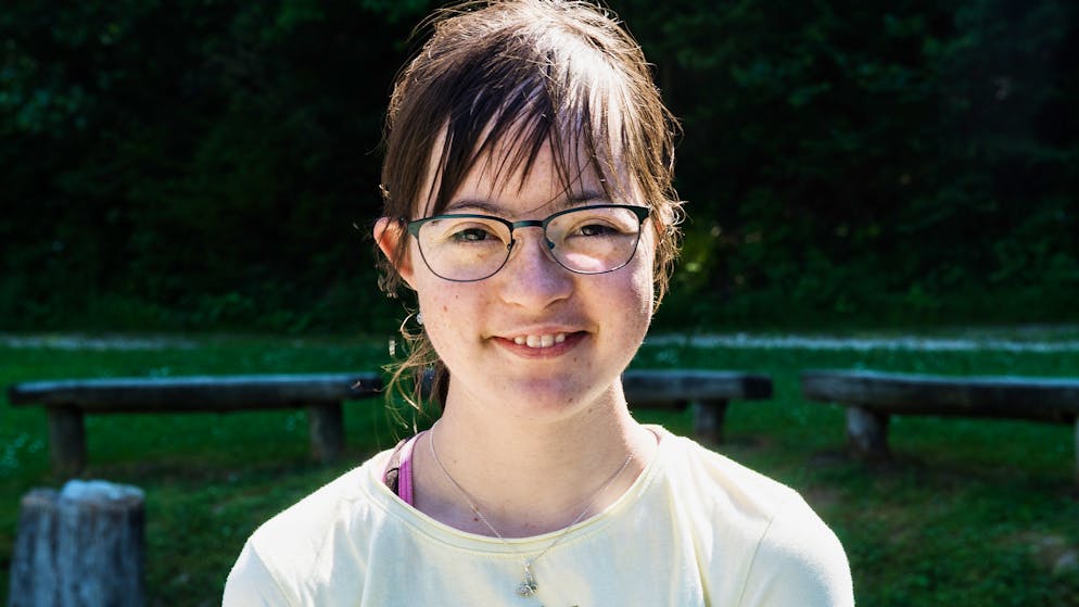 Nik Hartmann «Reisen mitohne Hindernis». ... mit Lorena Bohren, 19, aus Grindelwald BE und