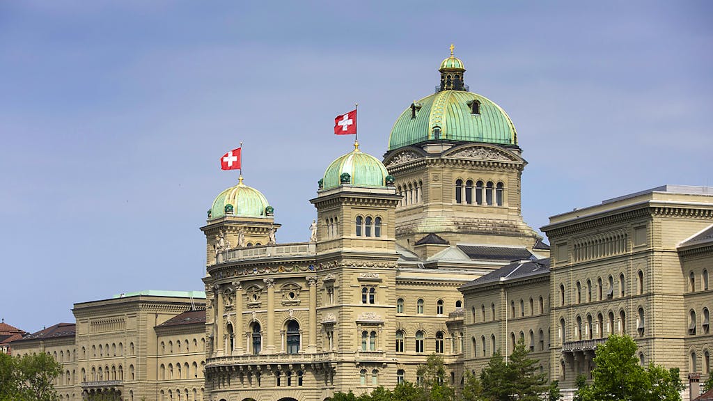 Mehr Sicherheit in Bern. Schutz vor Terror: Steinpoller vor dem Bundeshaus