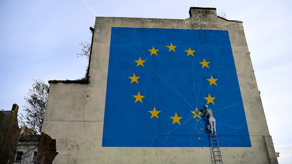 Sparisce Il Murale Di Banksy Con La Bandiera Dell Unione Europea