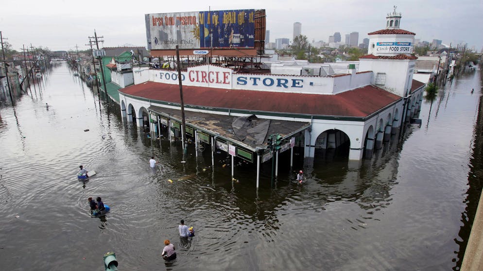Nicht nur Jakarta: Diese Städte drohen zu versinken. Nach dem Hurrikan Katrina, der 2005 über New Orleans hinwegfegte, liegt die Stadt zur Hälfte unterhalb des Meeresspiegels.