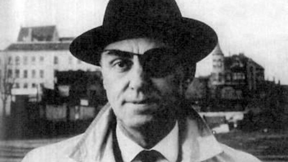 Der «ponische Überfall» auf den deutschen Sender in Gleiwitz 1939. Tatsächlich war der Angriff geplant und von einem SS-Kommando unter der Führung von Alfred Naujocks durchgeführt worden, um Berlin eine Legitimation für den Angriff auf Polen zu liefern.