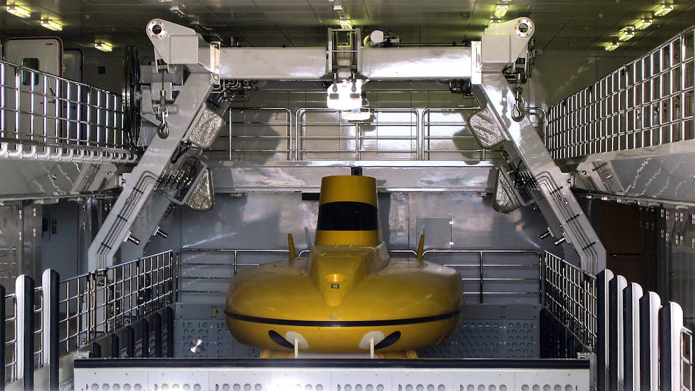 Paul Allens (†65) Superyacht «Octopus» steht zum Verkauf. Dahinter verbirgt sich die Parkgarage für eine knallgelbes U-Boot, das bis zu zehn Personen mit in die Tiefe nehmen kann.