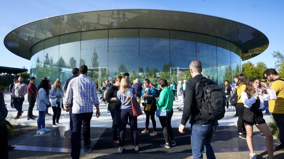 Die Highlights der Apple-Keynote. Apple hat zur Vorstellung der neuen iPhones nach Cupertino geladen. Zum dritten Mal findet die Keynote im Steve Jobs Theater im Apple Park statt.