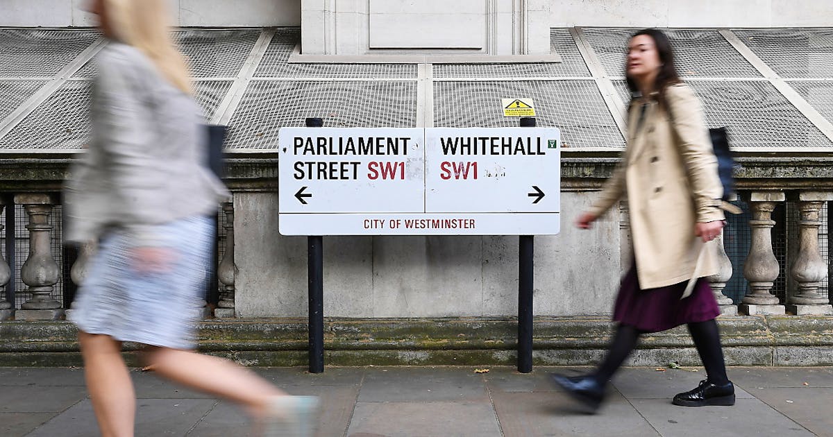 London legt Pläne offen: Londons Szenario für No-Deal-Brexit prophezeit ...