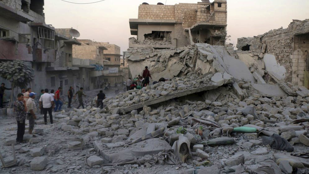 Si rompe la tregua nel nord-ovest della Siria, dove raid aerei russi e governativi siriani sono tornati a colpire, dopo una settimana, aree abitate da civili e controllate da insorti anti-regime.