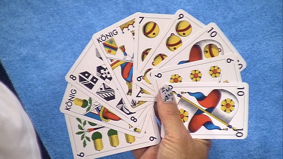 «Top Jass»: Die Bilder. Für «TOP Jass» hat Monikas Nagelfrau sich etwas Besonderes einfallen lassen: nämlich die Aufschrift «TOP Jass» auf dem rechten Daumennagel.