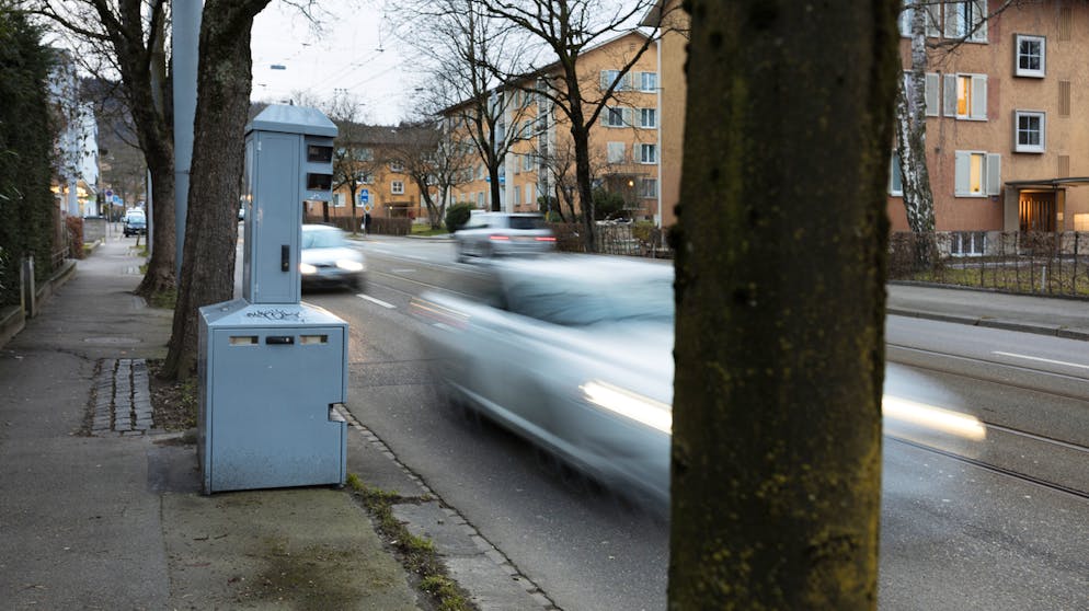 Radarkontrolle in Zürich: Der Nationalrat will mildere Strafen bei leichten Verkehrsdelikten. 