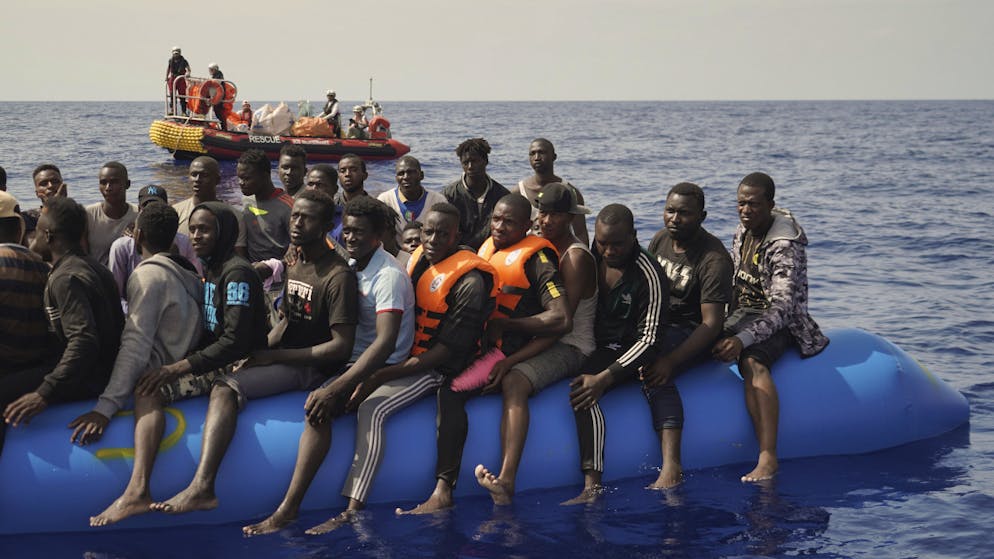 Un gruppo di migranti soccorsi nel Mediterraneo