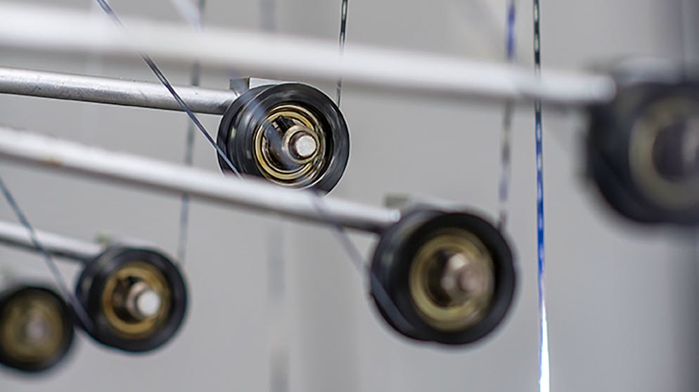 Die neunte Schweizer Banknoten-Serie. Ebenso Bestandteil der neuen Notenserie sind Sicherheitsfäden.