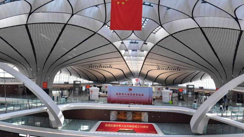 70 Jahre Volksrepublik. Nach nur vier Jahren Bauzeit: Der neue Mega-Flughafen von Peking
