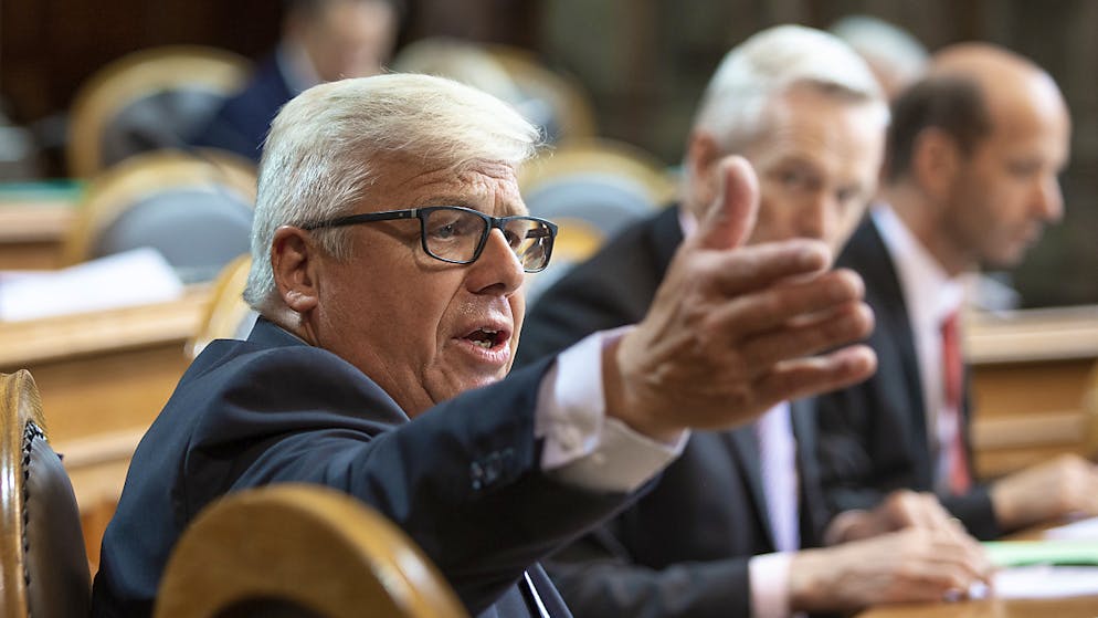 Letzter Tag für Dutzende Parlamentarier. Einer von 48: Ständerat Peter Föhn (SVP/SZ) tritt nicht zur Wiederwahl an. (Archivbild)