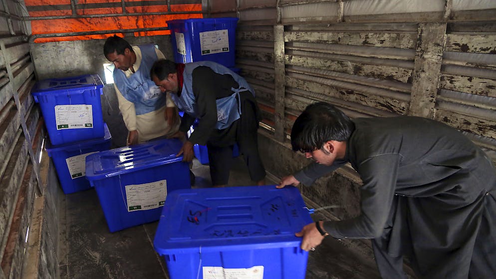 Tote und Verletzte bei Wahl in Afghanistan. In Afghanistan sind an diesem Samstag mehr als 9,6 Millionen Menschen aufgerufen, einen neuen Präsidenten zu wählen.