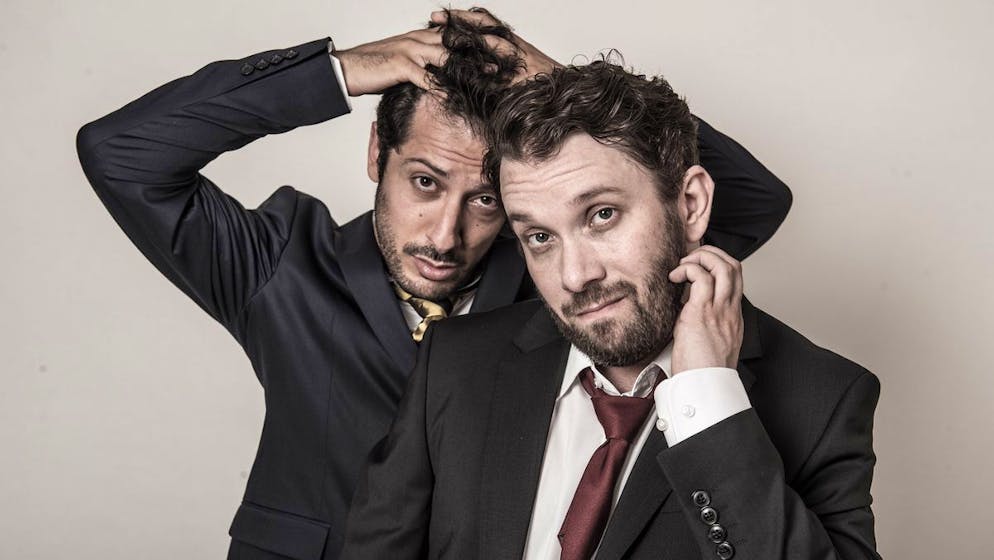 Das sind die Serien-Hits im Oktober. Menschenfleisch-Dinner, Behindertenwitze oder Flirts mit Minderjährigen: Nach zwei Staffeln der wunderbaren Comedy-Serie «Jerks» war man in Sachen Fremdscham und politischer Inkorrektheit bereits einiges gewohnt. Dass da noch mehr geht, beweist nun die dritte Staffel ab 8. Oktober, 22.50 Uhr, bei ProSieben.