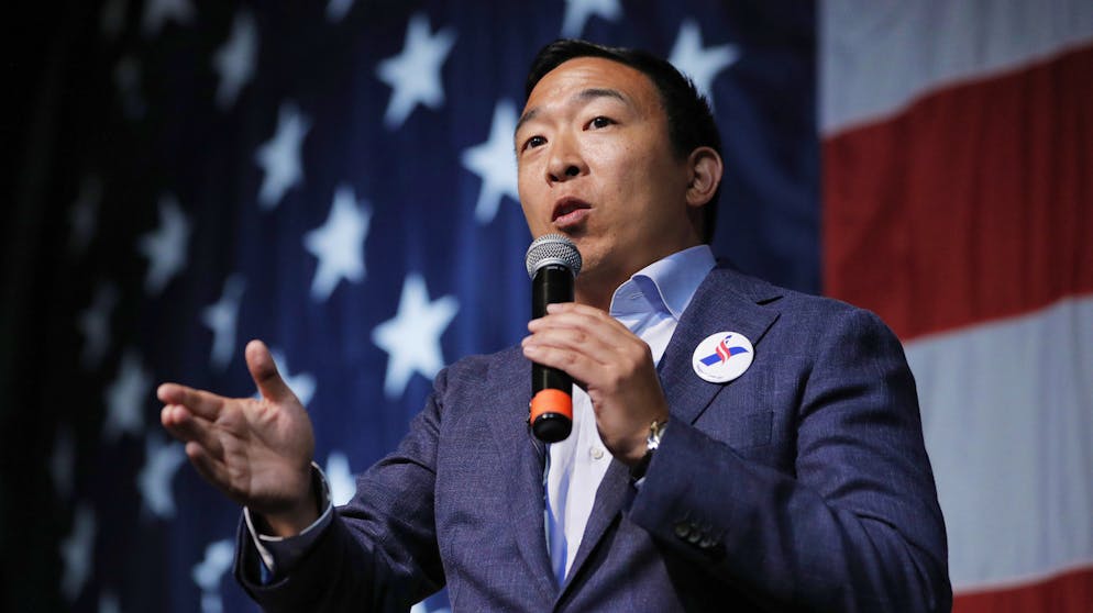 US-Präsidentschaftsanwerter Andrew Yang will ein Grundeinkommen für alle US-Bürger.