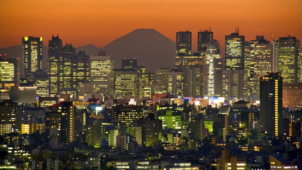 Das sind die Trenddestinationen 2020. Platz vier: Nicht nur wegen der Olympischen Sommerspiele ist Tokio 2020 absolut eine Reise wert. Die apanische Hauptstadt ist extrem vielseitig, eine quirlige Metropole der Gegensätze.