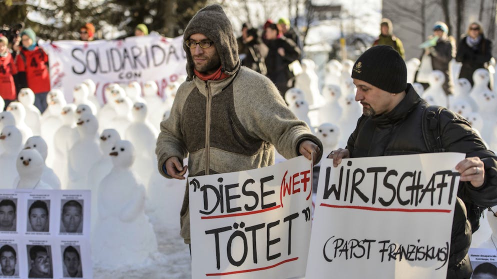 Erinnerung an 2020 – das Grosse WEF-ABC. K: Klimawanderung, die. Geplante Demonstration von Aktivisten von Landquart nach Davos, die von Behörden allerdings schon in Klosters abgeklemmt wird: Danach fehlt der Platz für die Wanderer, weil Autos auf der einzigen Strasse Vorrang haben.